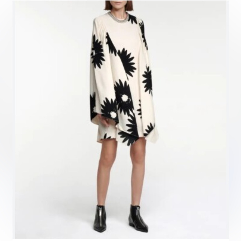 Stella McCartney Luciana Floral
Dress Size 42 $1798